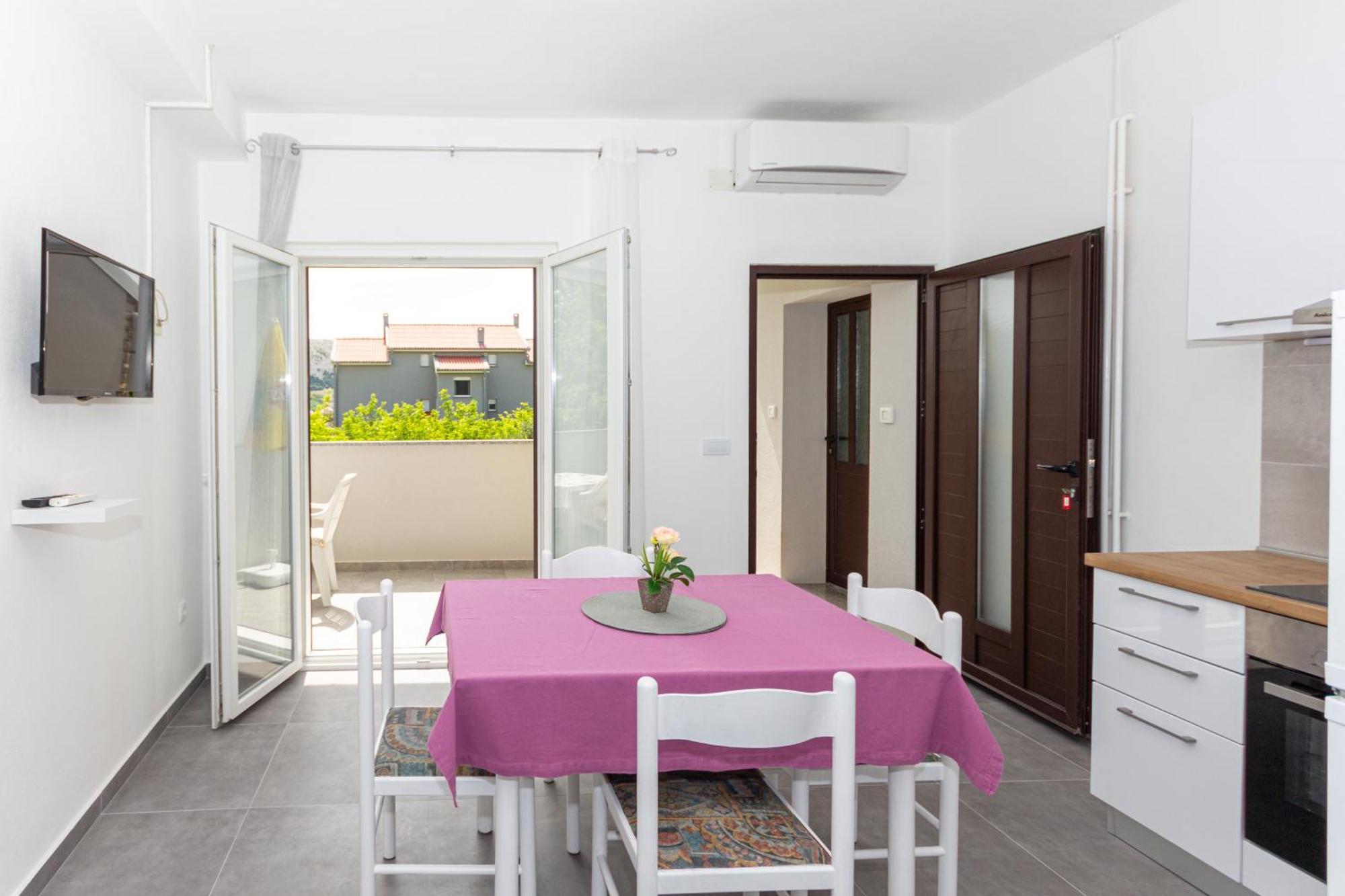 Apartments Luka Pag Town Exterior photo