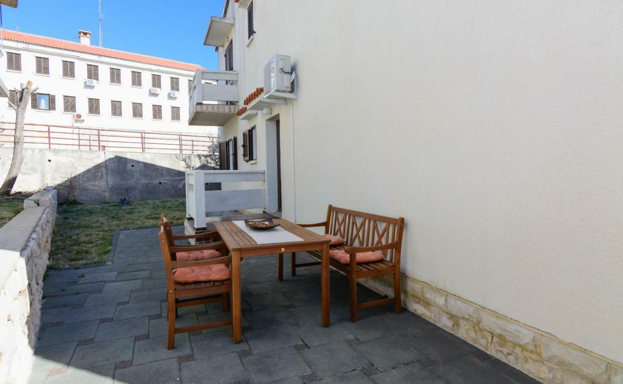 Apartments Luka Pag Town Exterior photo
